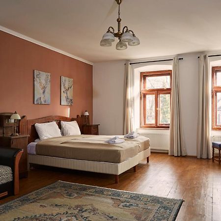 Preselo Pinceszet Es Vendeghaz Bed & Breakfast Erdobenye Ngoại thất bức ảnh