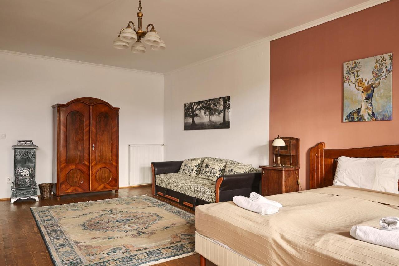 Preselo Pinceszet Es Vendeghaz Bed & Breakfast Erdobenye Ngoại thất bức ảnh