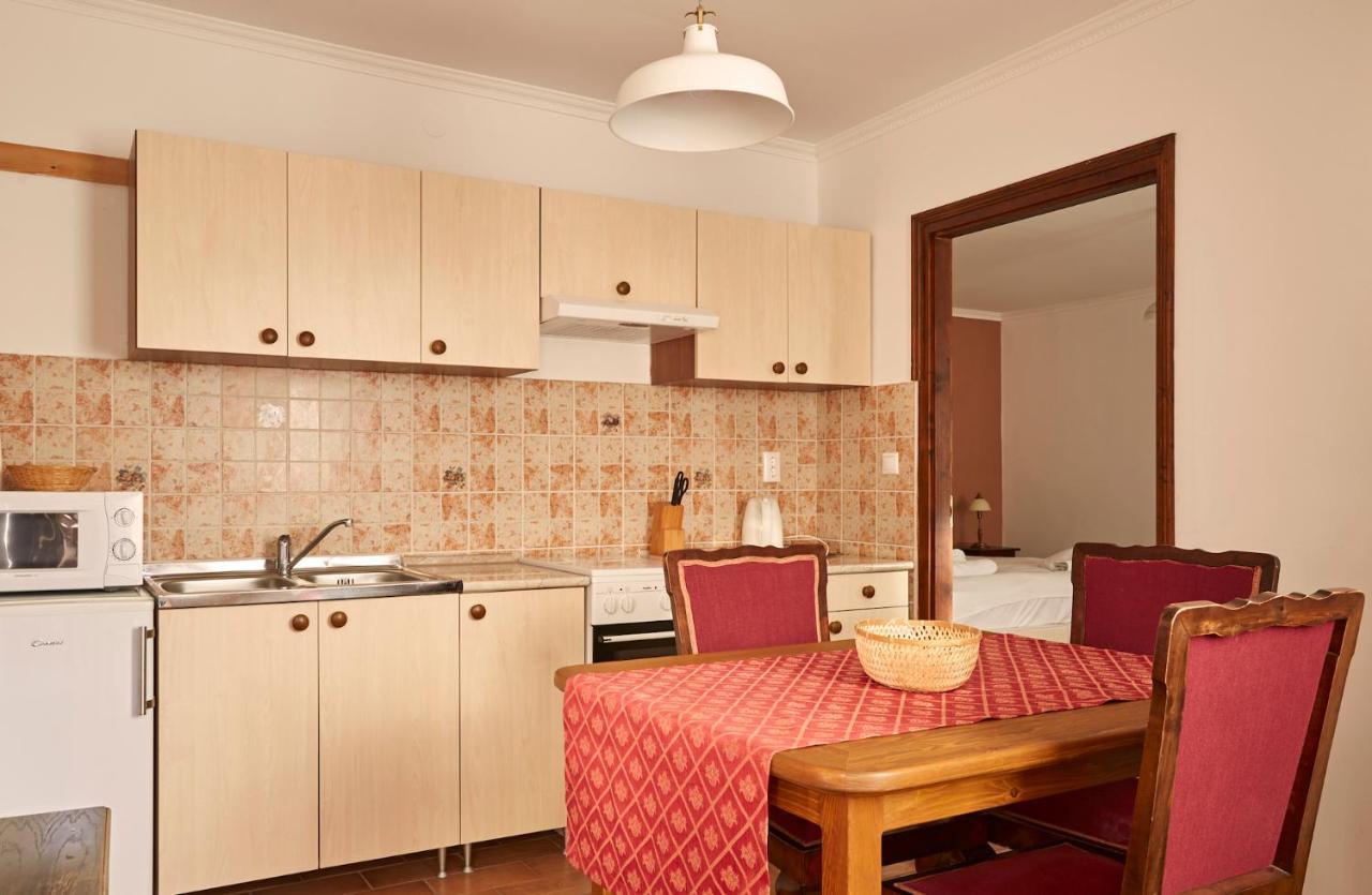 Preselo Pinceszet Es Vendeghaz Bed & Breakfast Erdobenye Ngoại thất bức ảnh