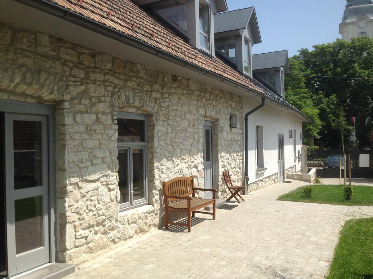 Preselo Pinceszet Es Vendeghaz Bed & Breakfast Erdobenye Ngoại thất bức ảnh